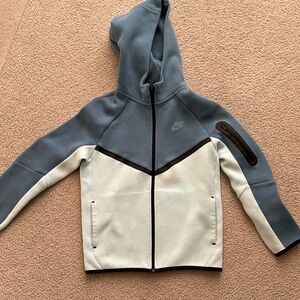 Nike Kids Tech Fleece Hoodie size L